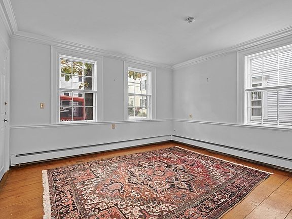 3rd image of 15-17 Essex St Unit 2