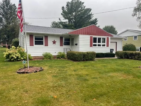 231 Chapin St, Columbus, WI 53925
