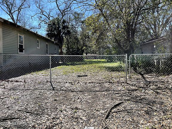 3rd image of 0 W 26th St