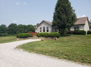 1317 NE 949p Rd, Windsor, MO 65360