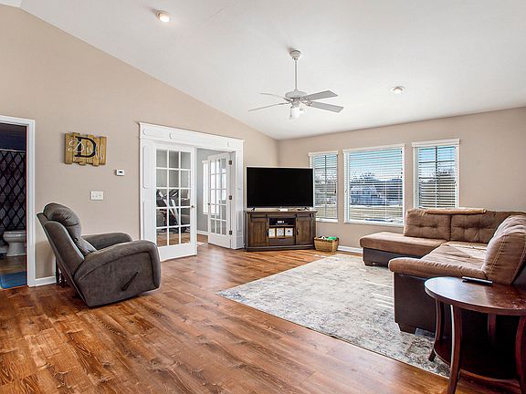 4th image of 10132 Canoe Cir