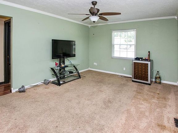 4th image of 3423 Summerfield Dr