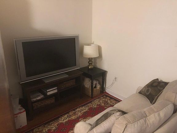 Living Room/Kitchen