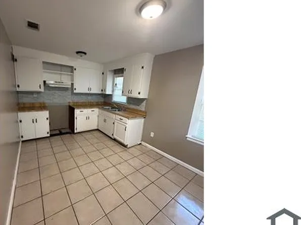 55 Thompson Blvd, Chickasaw, AL 36611