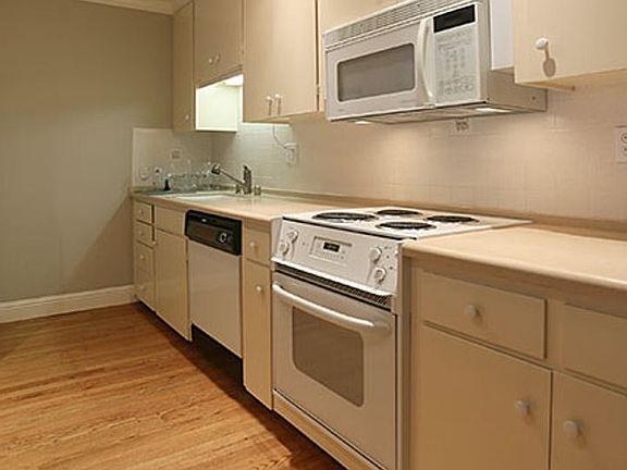 4th image of 1820 Vallejo St APT 102