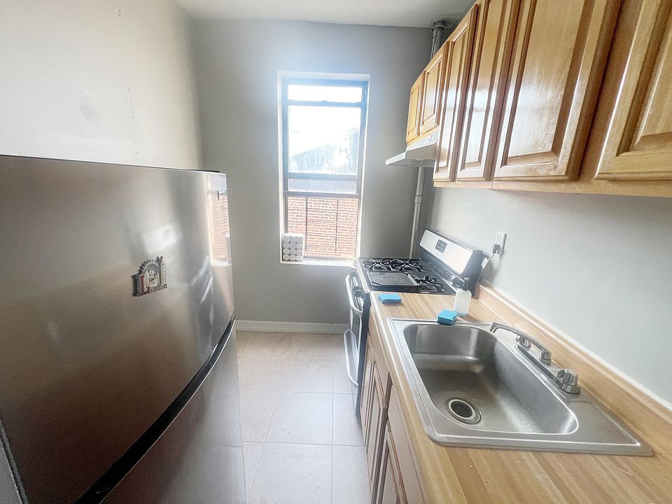 2nd image of 235 W 146th St #A21