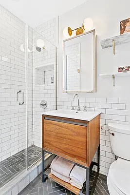 Sold by Compass | media 5