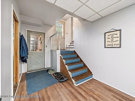 4th image of 70 Cruser St