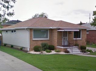 18 Augusta Ave, Amherst, NY 14226