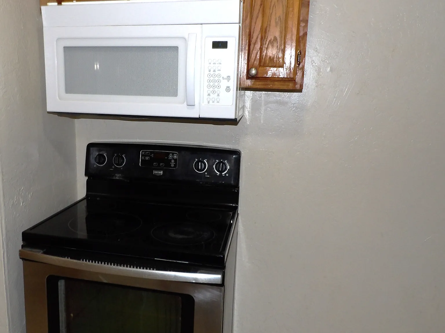 2 bed, 727 sqft, $595 — Photo 3
