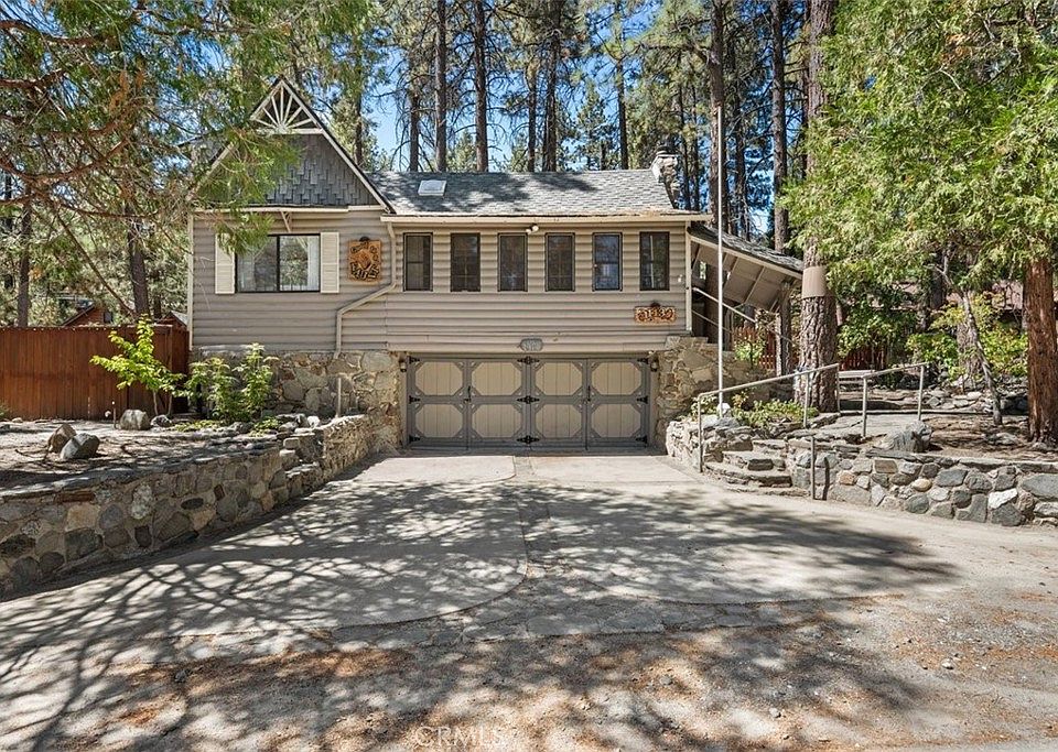 1st image of 1143 Robin Ln
