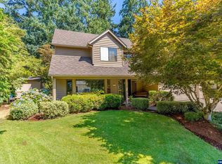 1585 Cambridge Dr SE, Salem, OR 97302