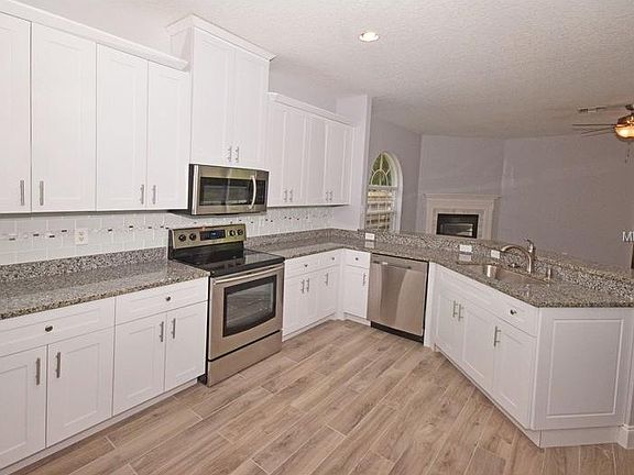 2nd image of 5325 Matthew Ct