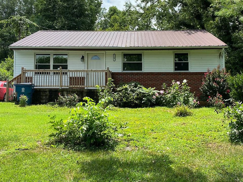 1st image of 704 East Dr