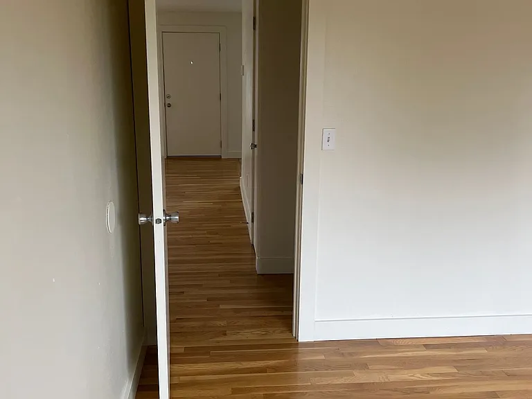 2801 N Ainsworth St #5 — Photo 8