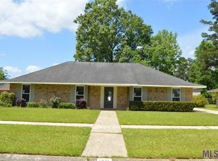 1421 Lansdowne Dr, Denham Springs, LA 70726