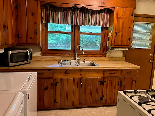 4541 Peek Trl — Photo 13