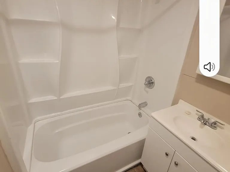 6105 Franklin Ave #B — Photo 4