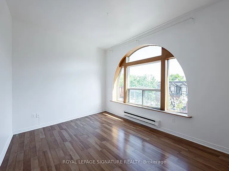 3040 Dundas St W #3 — Photo 3