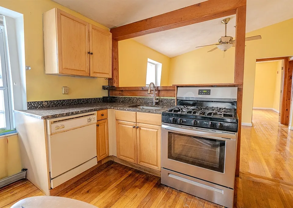 45 Tudor St #9