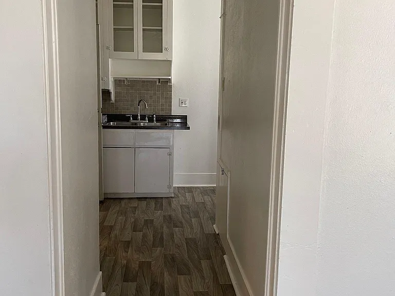 310 Roosevelt Ave #3 — Photo 3