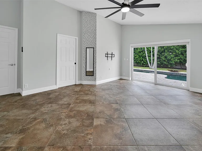 8949 NW 45th Ct — Photo 11