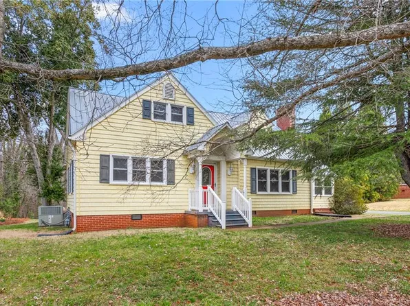 603 W Main St, Haw River, NC 27258