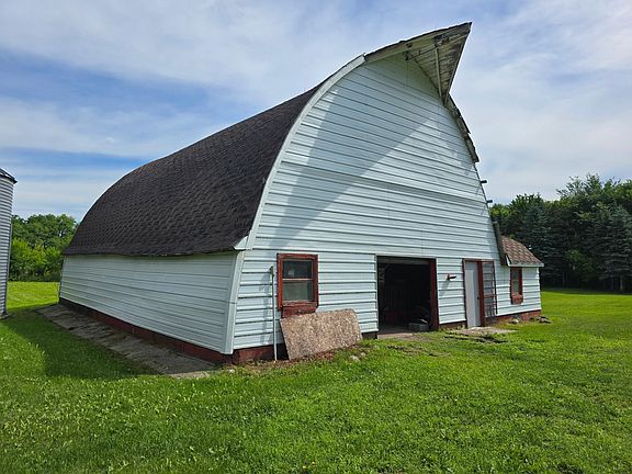5th image of 10466 County Highway 18