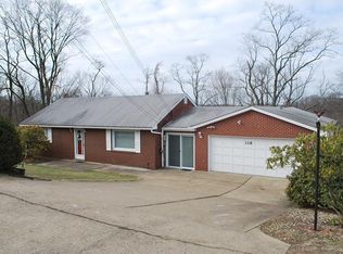 318 Lougeay Rd, Pittsburgh, PA 15235