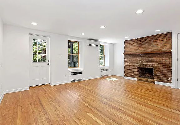 5th image of 100 Bergen St APT 1