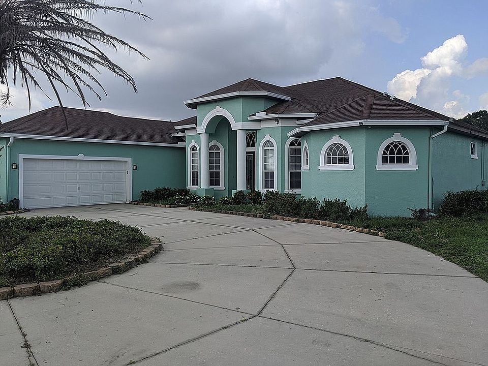 2nd image of 5209 Rough Wood Ln