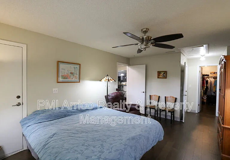 323 Knottwood Ct — Photo 18