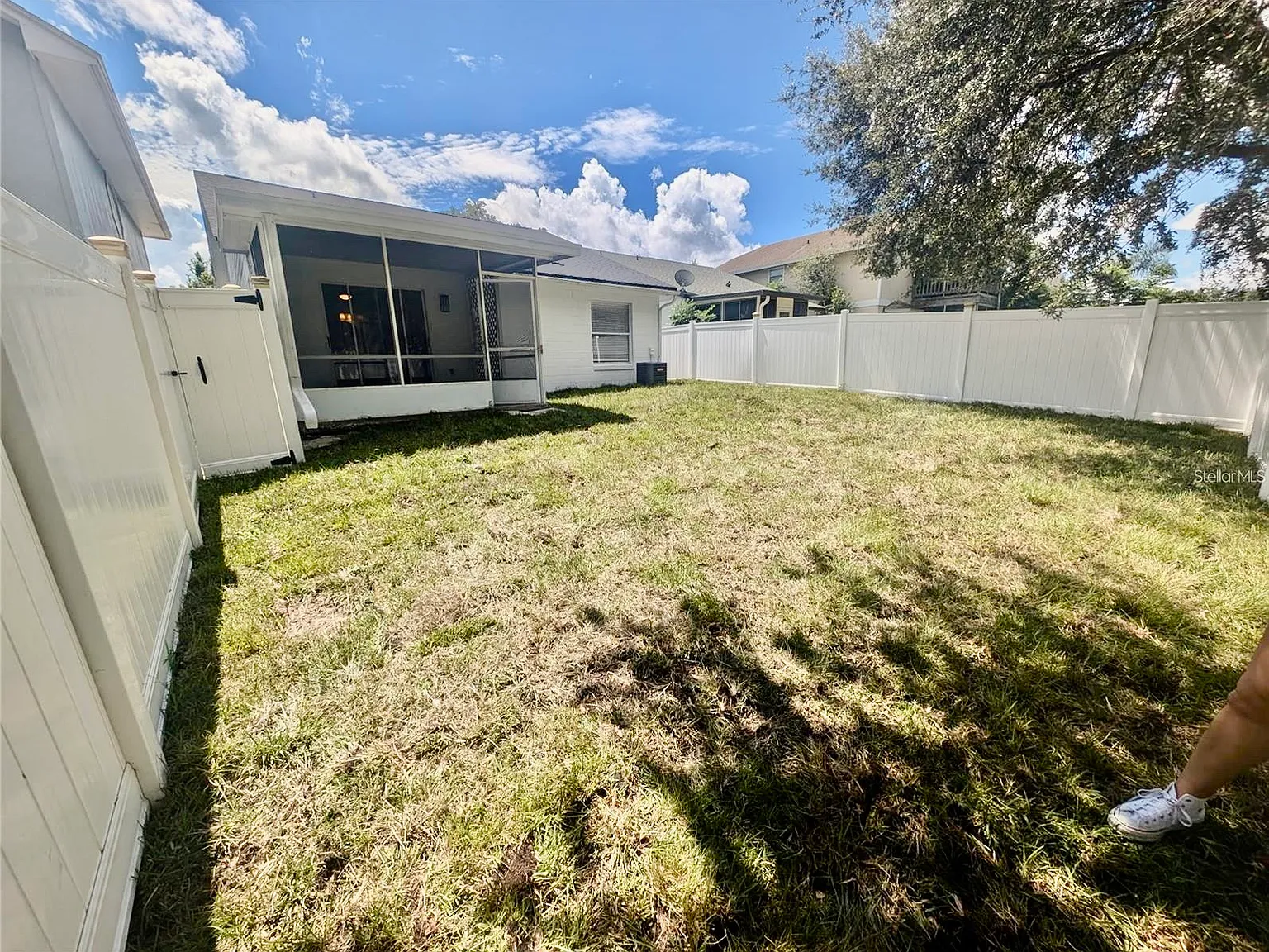 3 bed, 1147 sqft, $2,350 — Photo 4