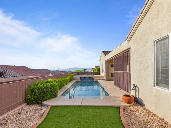 2215 Bannerwood St, Henderson, NV 89044