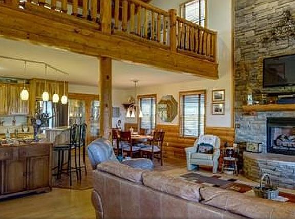 Kitchen dining room view froroom