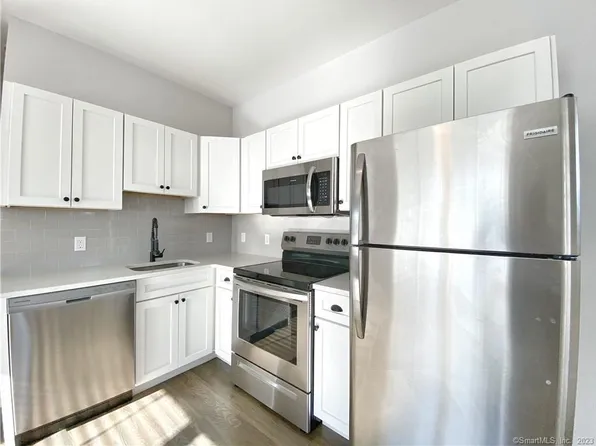 4 Berkeley St #2, Norwalk, CT 06850