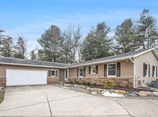 1513 Cedarbrook Dr, Kalamazoo, MI 49048