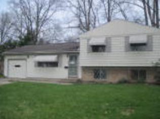 2886 Heather Ln NW, Warren, OH