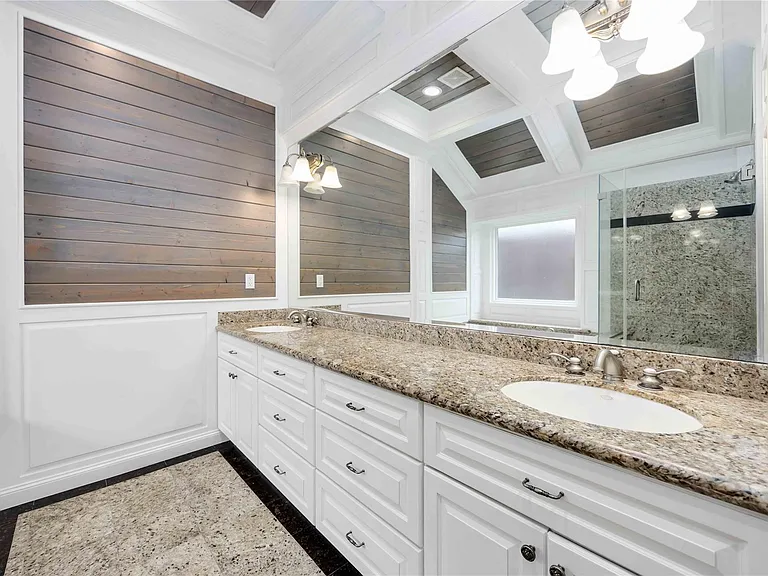 4031 Fernwood Dr — Photo 36