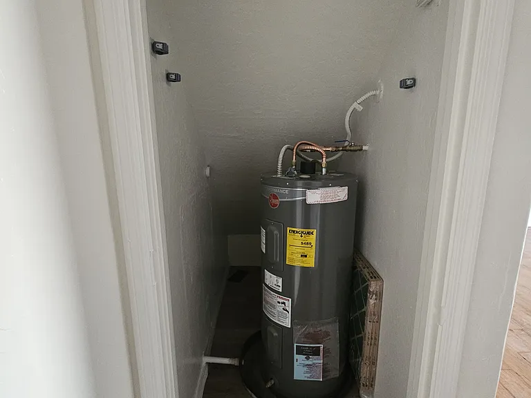 1221 S 11th Ave #2 — Photo 8