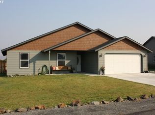 221 E St, Dallesport, WA