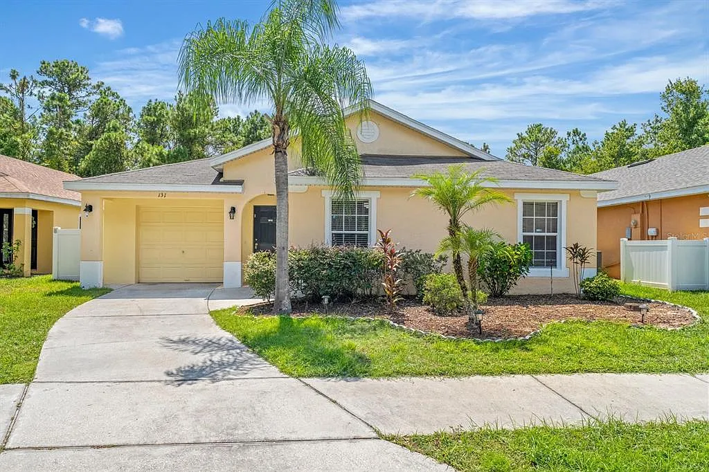 5 bed, 3.0 bath, 1854 sqft, $2,800 — Photo 2