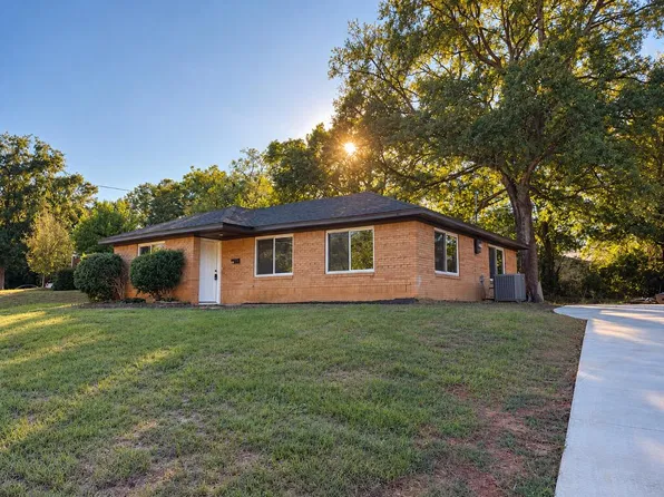207 Sheridan Dr, Palestine, TX 75801