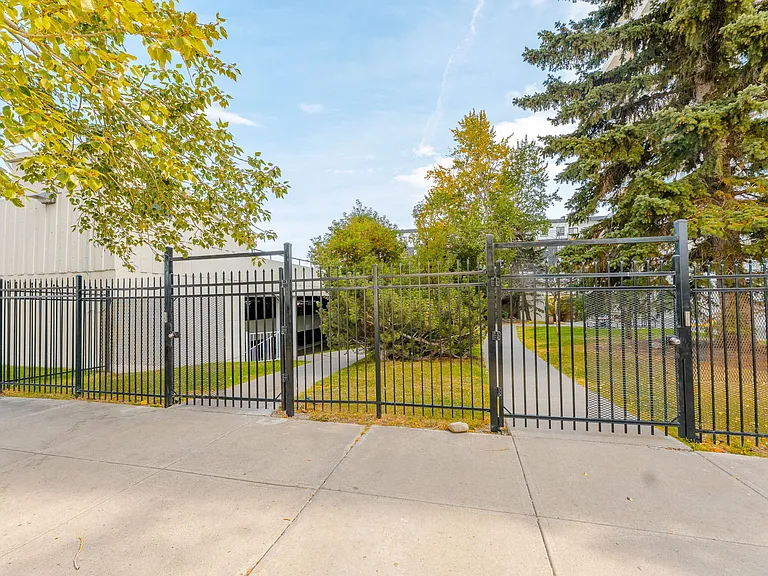 620 67th Ave SW — Photo 46