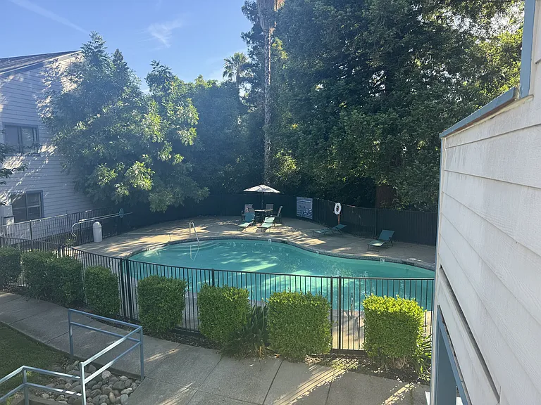 Riverfront Apartments — Photo 4