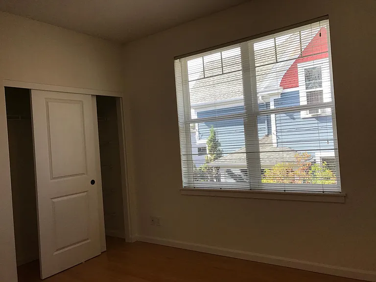 925 NE 22nd Ave #1 — Photo 5