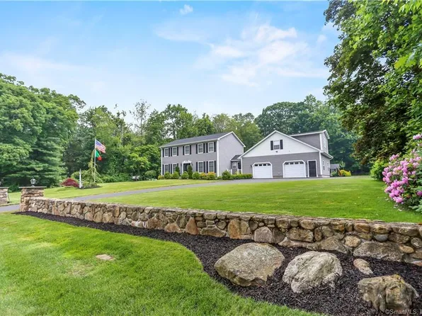 15 Larkey Road, Oxford, CT 06478