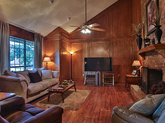 2nd image of 211 Country Club Dr