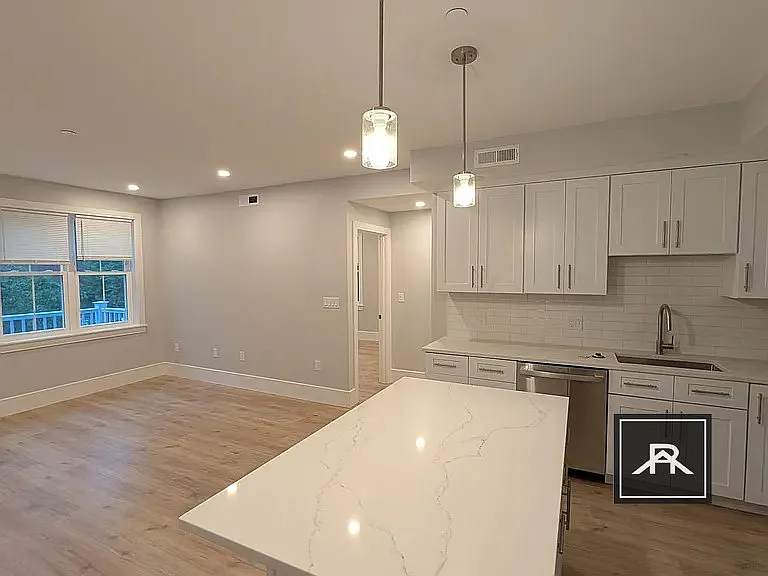 124 Kenrick St #3 — Photo 4
