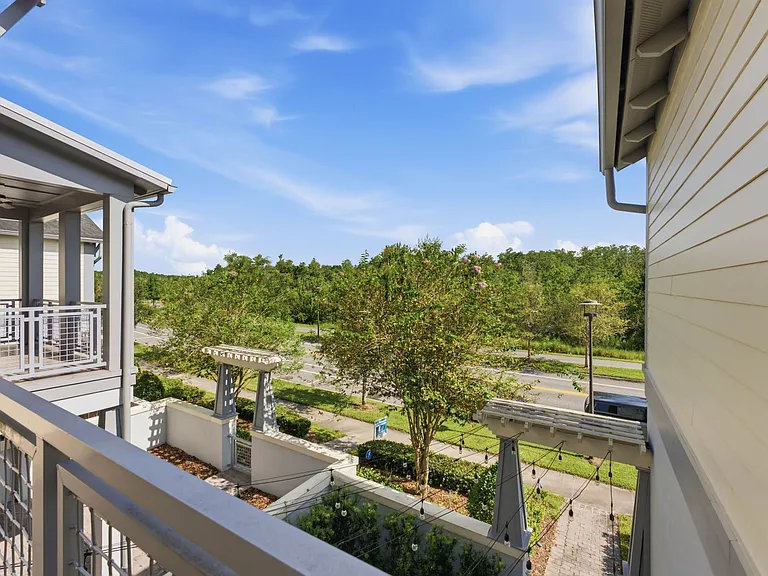 9025 Laureate Blvd — Photo 22
